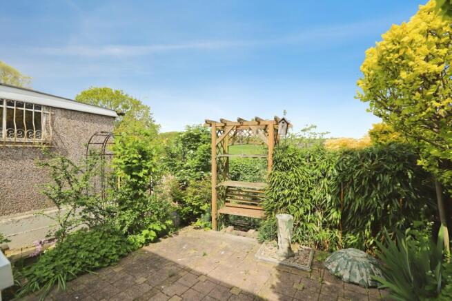 2 bed Bungalow for sale Image 6