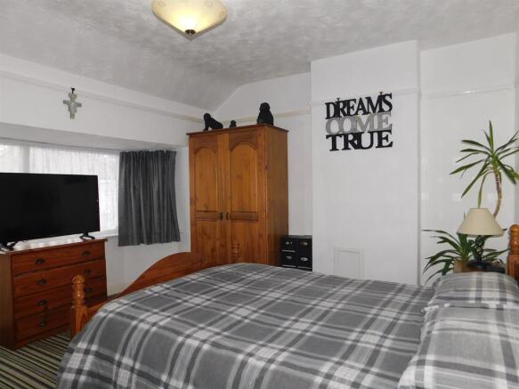bedroom 1c
