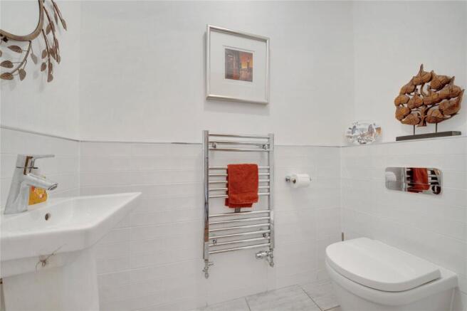 4 bed Detached for sale Image 12