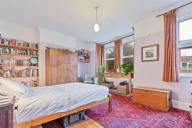 Bedroom (2).jpg