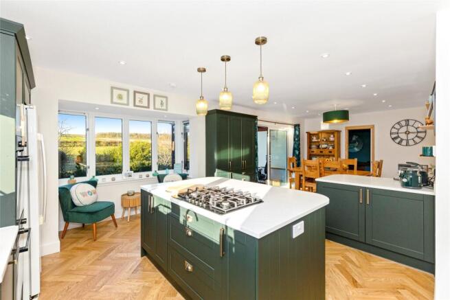 Kitchen/Dining