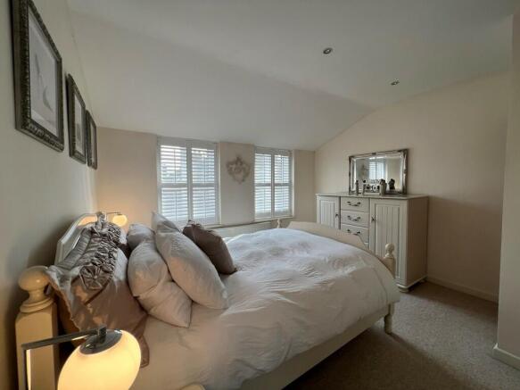bedroom 1.2