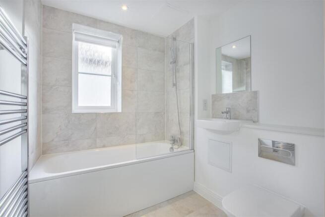Flat 4 Altus, 132 ÔÇô 134 New Road, HP12 4LA-3.jpg