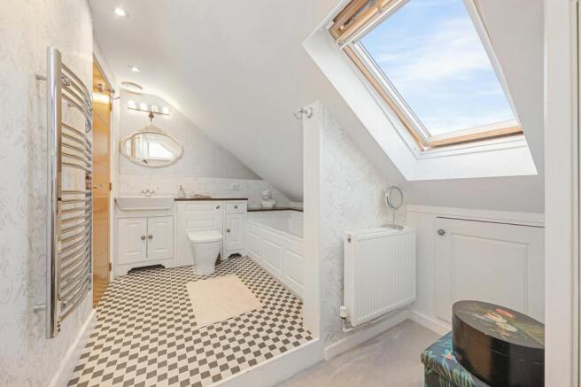 Bedroom 1 En-suite