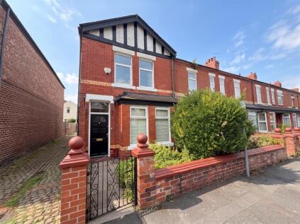 21 Manor RoadSaleCheshire