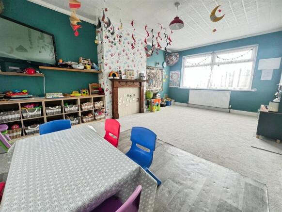 3 bed Semi-Detached for sale Image 5