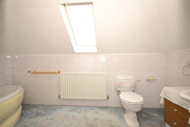 En-Suite Bathroom