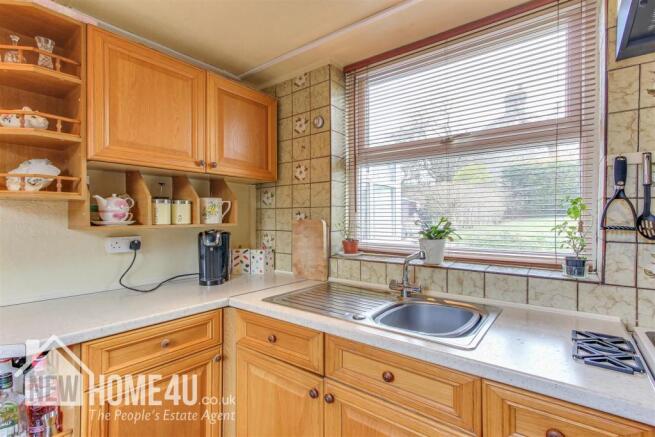 KITCHEN: