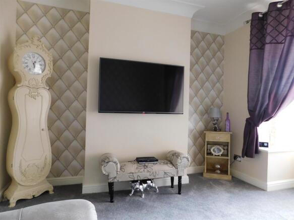 Lounge 2