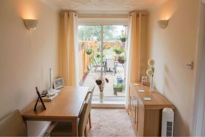 Lounge/Dining Room