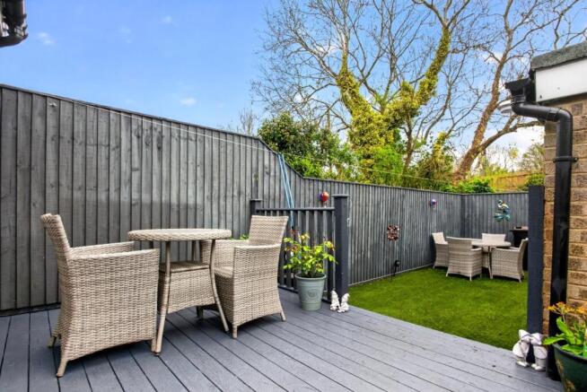 3 bed Terraced for sale Image 9