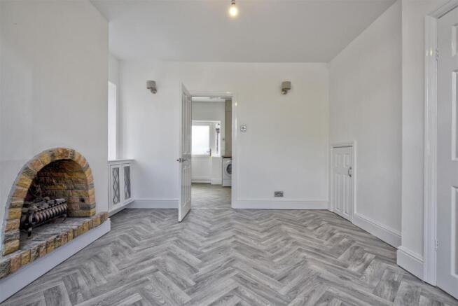 19 School Lane rixton-6.jpg