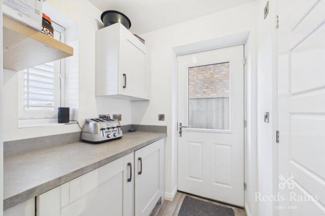 4 bed Detached for sale Image 10