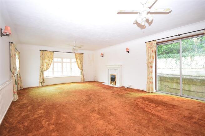 Annex Lounge/Dining Room