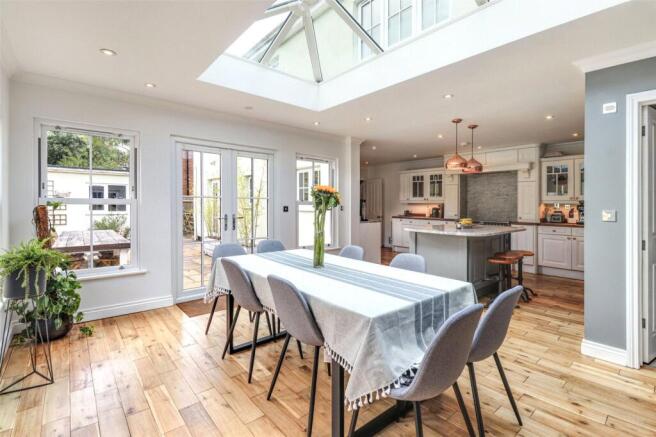 Kitchen/Breakfast Rm