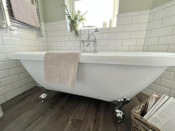 Bathroom Aspect 2