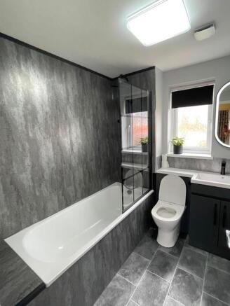 2 bed House to rent Image 12