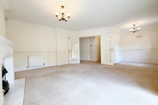 Living Room & Di