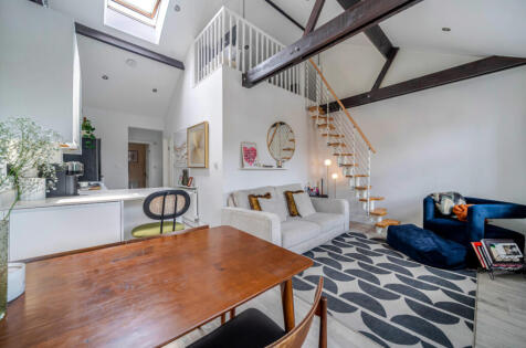 Meadrow, Godalming, Surrey, GU7