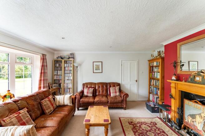 4 bed Detached for sale Image 7