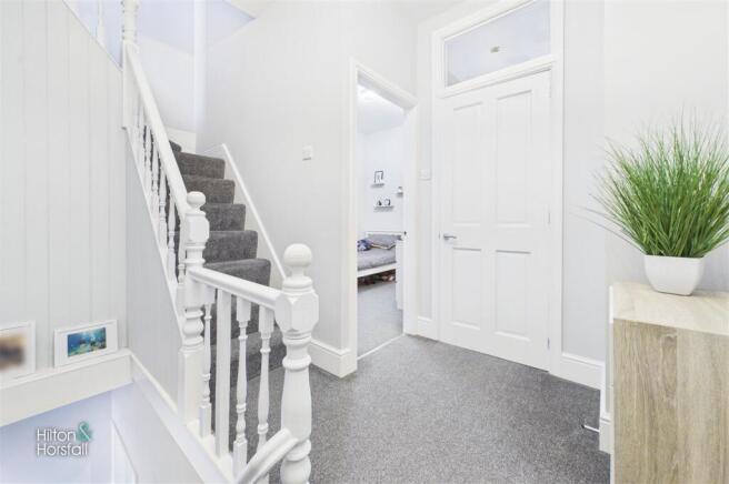 3 bed Terraced for sale Image 6