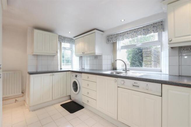 Kitchen3.jpg
