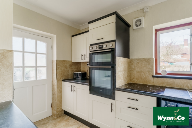 2 bed Semi-Detached Bungalow for sale Image 10