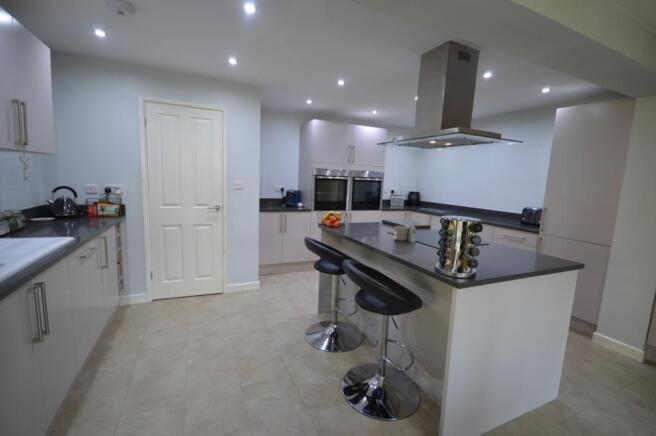 Kitchen 2
