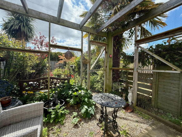 2 bed Terraced for sale Image 10