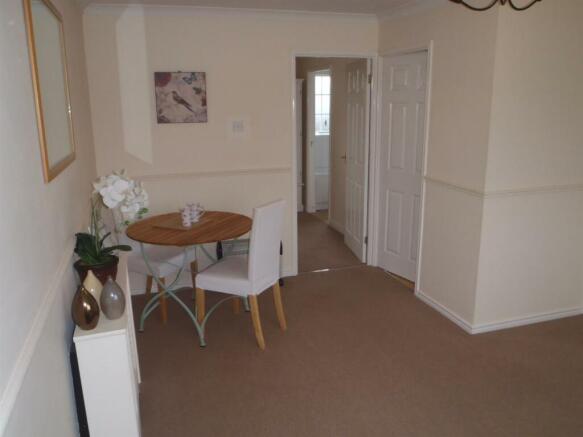 5 Harebell Close New (2).jpg