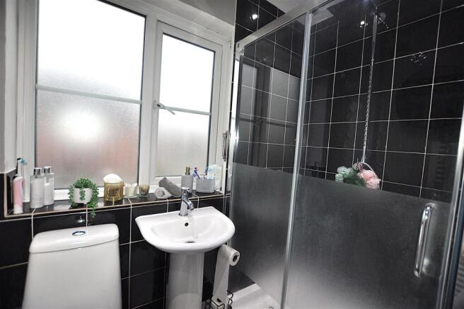 Shower Room.JPG