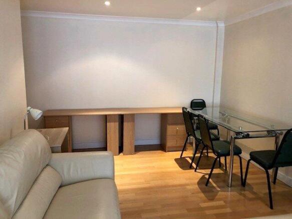 Lounge 2