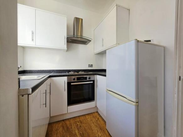 3 bed Terraced to rent Image 7