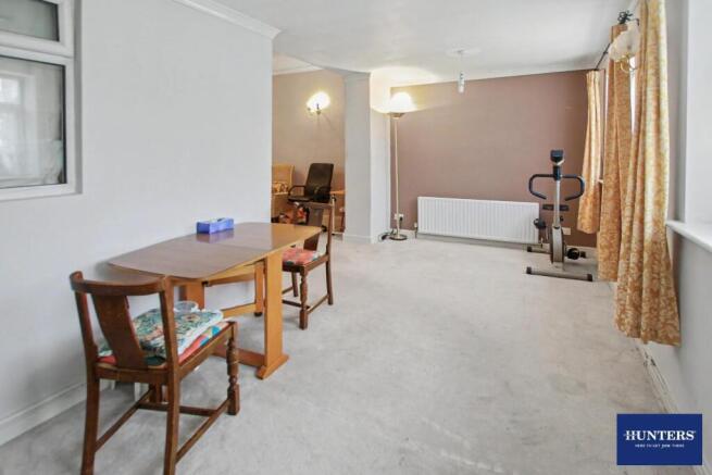 6 bed Semi-Detached for sale Image 11