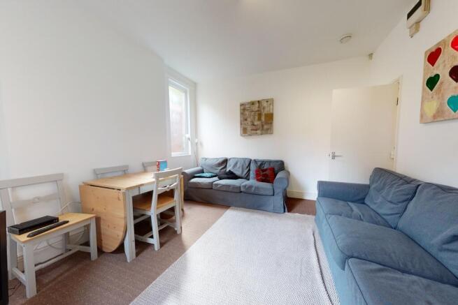 5 Bedroom end terrace house - HMO