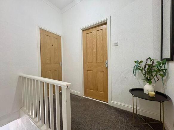 1 bed Terraced to rent Image 6