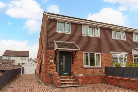 Larch Close, New Inn, NP4