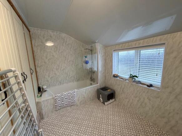 2 bed Terraced for sale Image 8