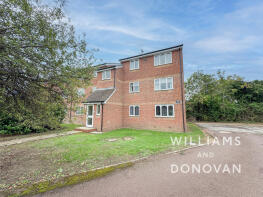 100, Parklands, Rochford SS4 1SY