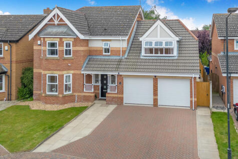 Sandbeck Court, Doncaster, DN10