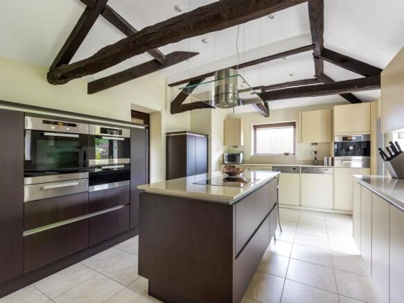 Kitchen-breakfast room.jpg