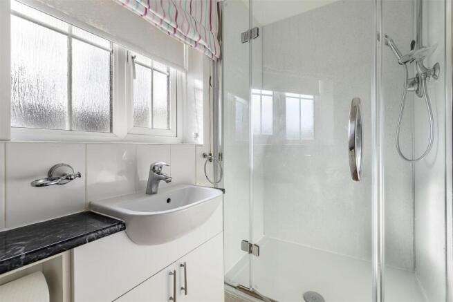 4 bed Terraced for sale Image 9