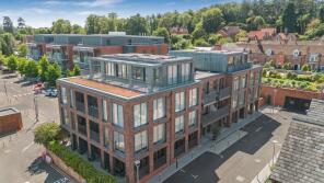 4, Masefield House, Laureate Gardens, Henley-on-thames RG9 2FB