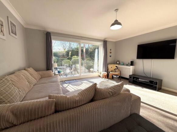 Lounge 1