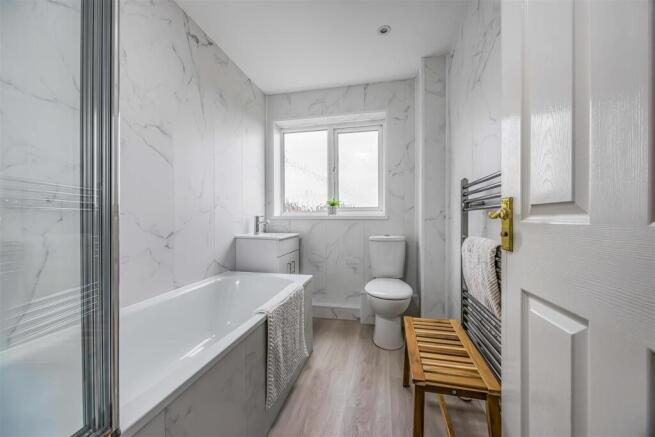 1 Caer Peris View, Portchester-Small-PorticoMarket