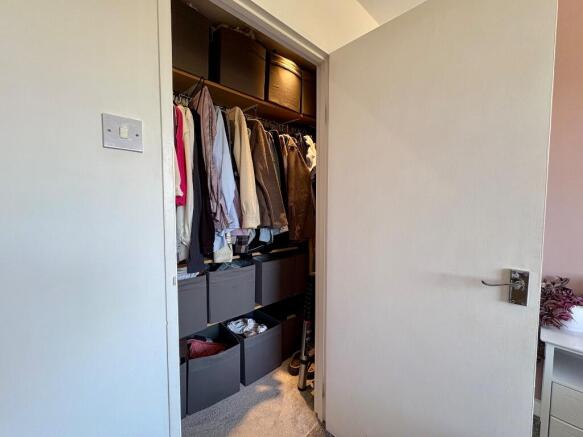 walk in wardrobe