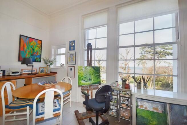 Dining  Area.jpg