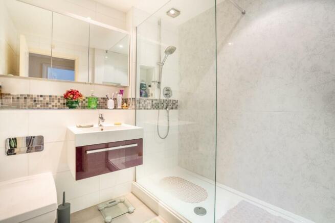 2 bed Apartment for sale Image 9