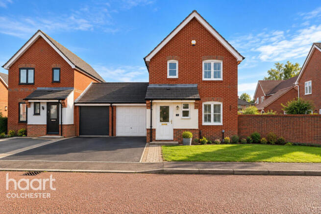 3-bed semi-detached on Threshers End, Colchester, £325,000