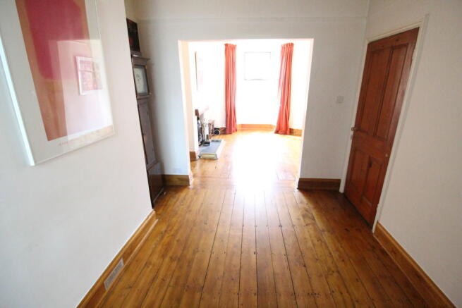 Dining Room/Sitti...